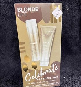 Blonde Life 2 Pack
